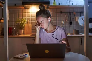 Conselhos para proteger a sua vista dos ecrãs digitais